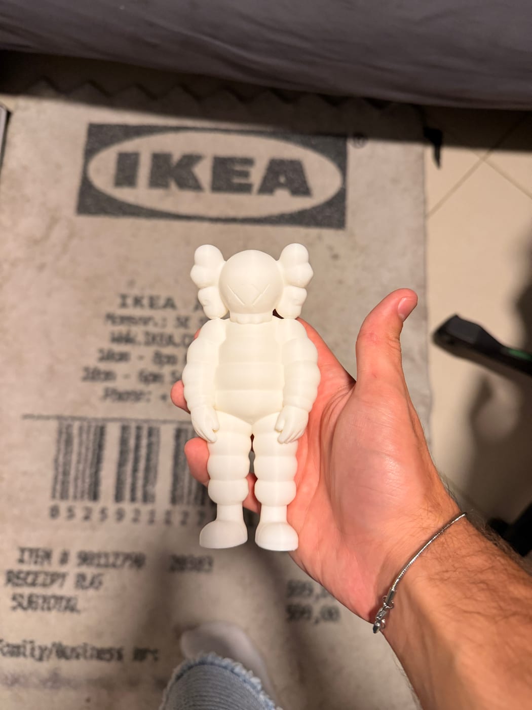 פיגורת KAWS